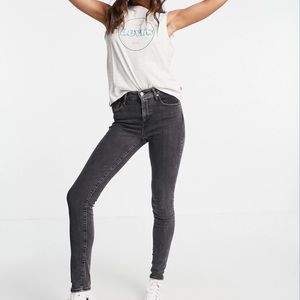 Levi’s 721 High Rise Black Washed Plus Size Skinny Jeans Size 18W NWT